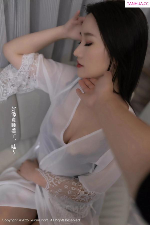   [XiuRen]高清写真图 2025.03.19 No.10042 杏子Yada 美腿性感第46张图片